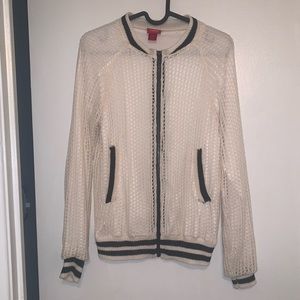 daytrip zip up light weight jacket